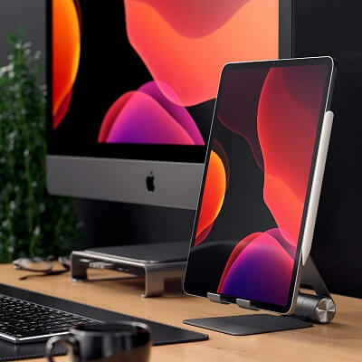 Satechi R1 アルミニウム マルチアングル タブレットスタンド