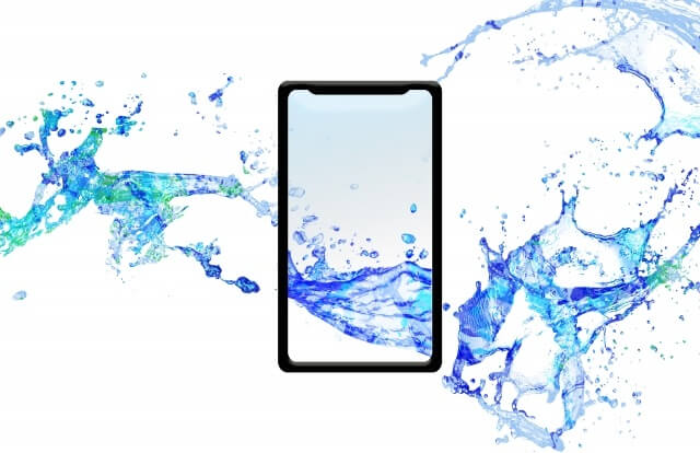 スマホと水のイメージ