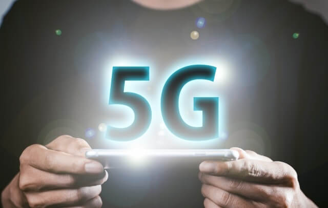 5Gスマホのイメージ