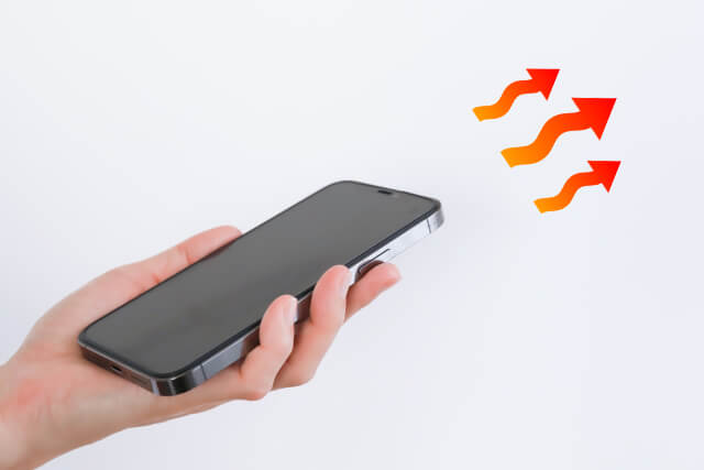 スマホから熱が出ている様子