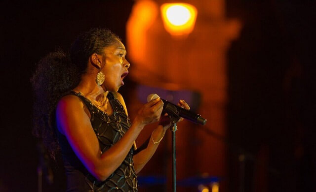 ボーカルや歌詞を鮮明に聞き取りたい方には《Vocal Booster》《Pop》