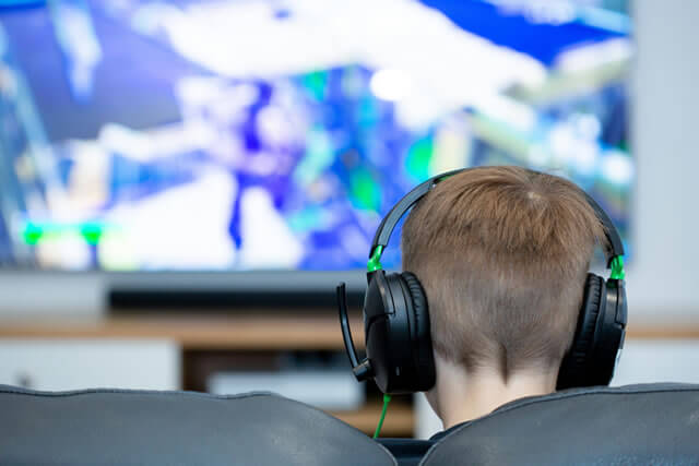 スピーカーでゲームをさせる