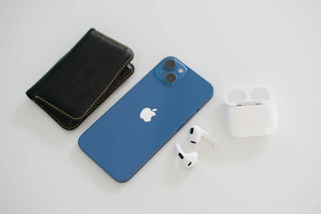 iPhone 13