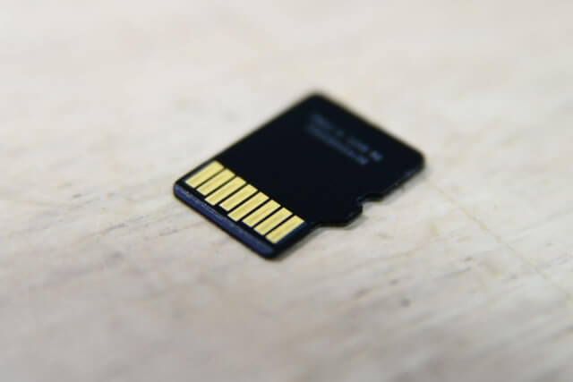 SDカードを利用もしくは容量を増やす
