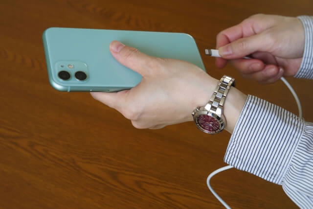 スマホの充電ができなくなる原因